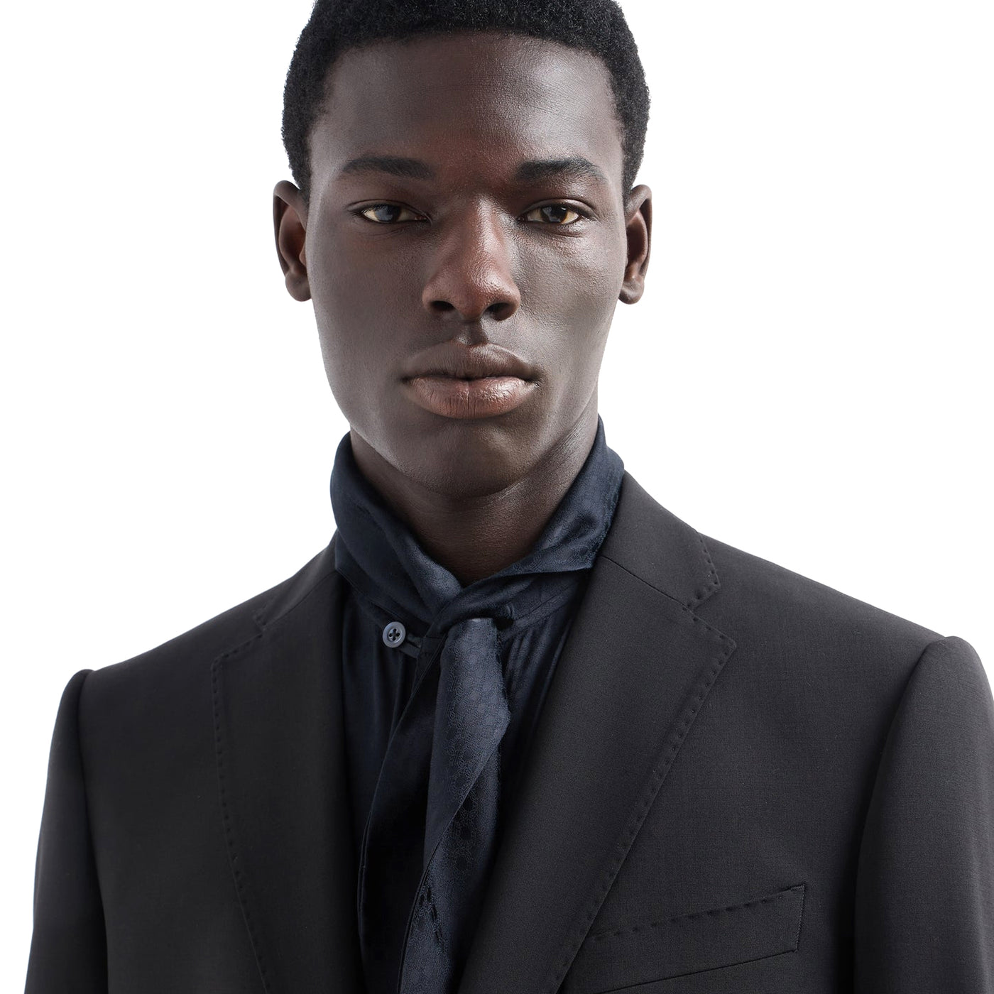 EM000478 TE10155 UC001 BLACK BEAUTY ARMANI SUIT