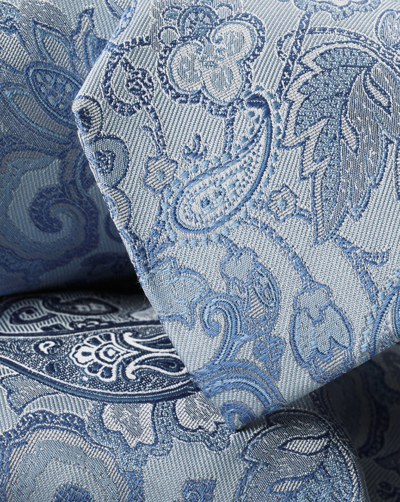 LIGHT BLUE PAISLEY SILK TIE