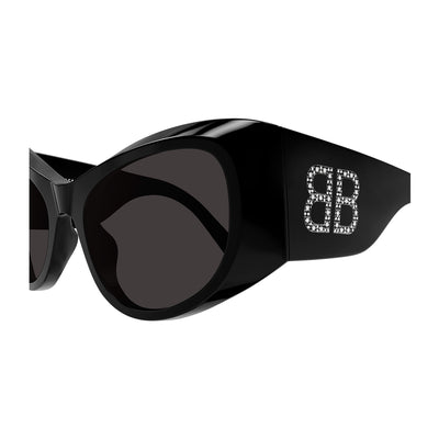 EVERYDAY Oversize super cat-eye shape. The BB logo