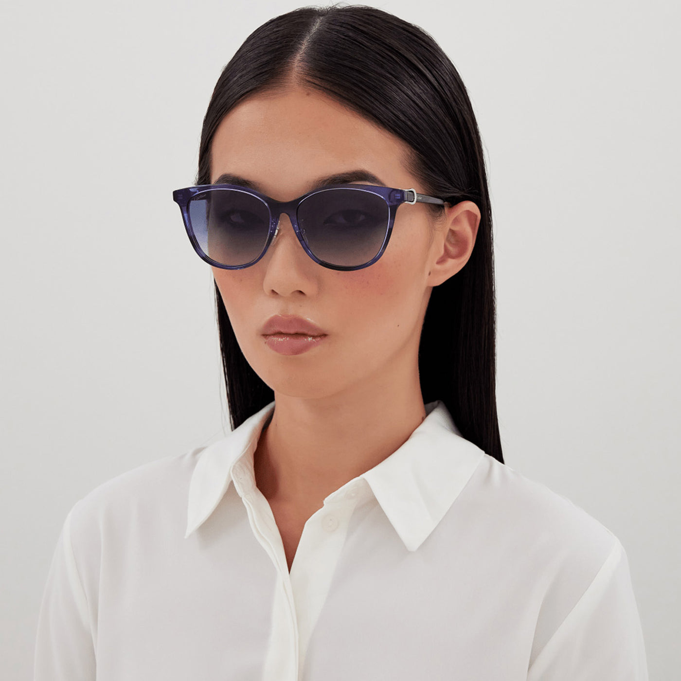 INITIATION Feminine soft cat eye shape