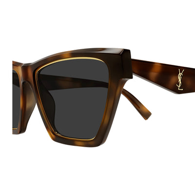 MONOGRAM strong feminine cat eye shape