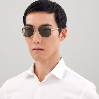 ESTABLISHED caravan shape with double bridge construction