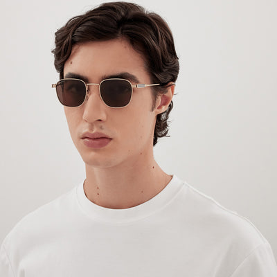 SIGN Squared shape. Gucci lettering logo FOR MEN