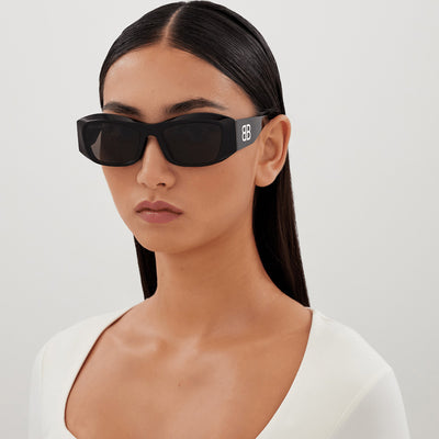 EVERYDAY Rectangular narrow shape The BB logo is applied