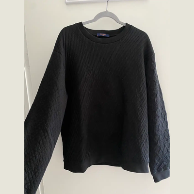 L/V MULTI SIGNATURE CREWNECK BLACK